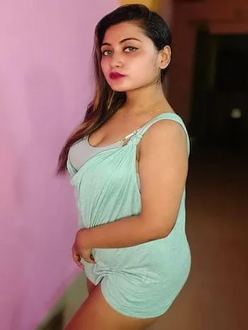Curvy call girls Ghitorni